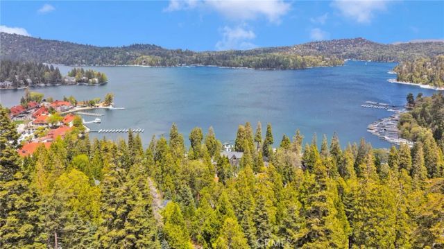 325 Mittry, Lake Arrowhead, CA 92352
