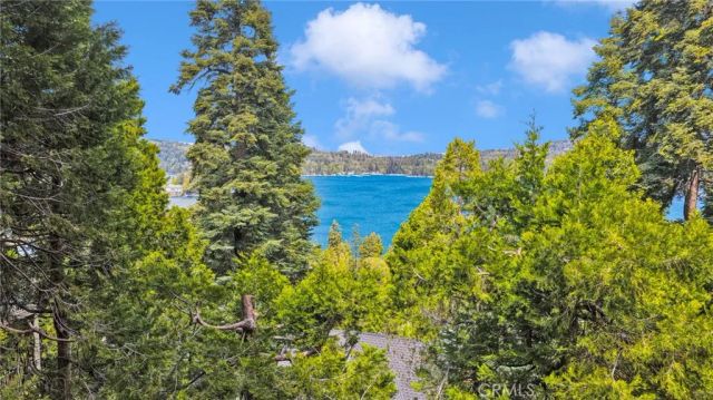 325 Mittry, Lake Arrowhead, CA 92352