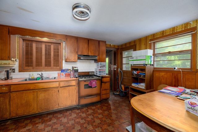 44 Fort Meadow Drive, Hudson, MA 01749
