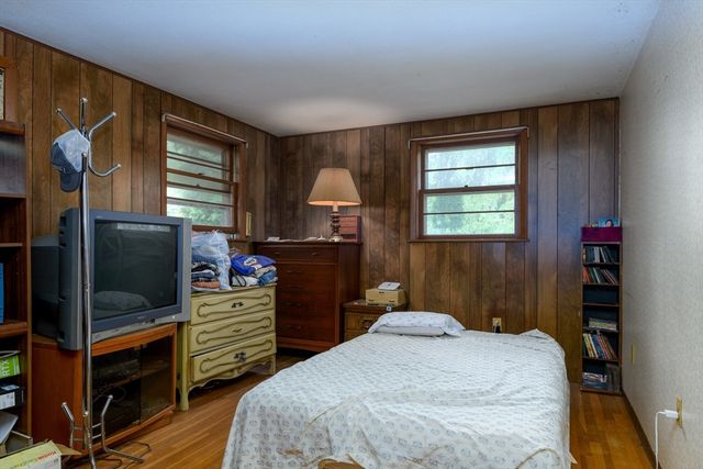 44 Fort Meadow Drive, Hudson, MA 01749