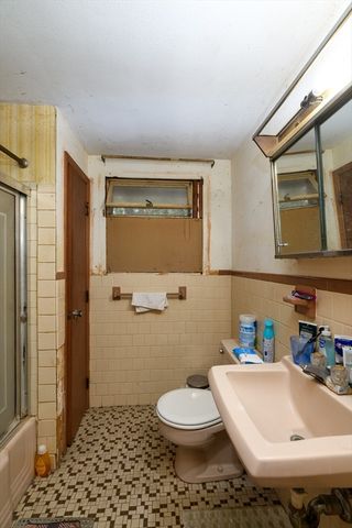 44 Fort Meadow Drive, Hudson, MA 01749