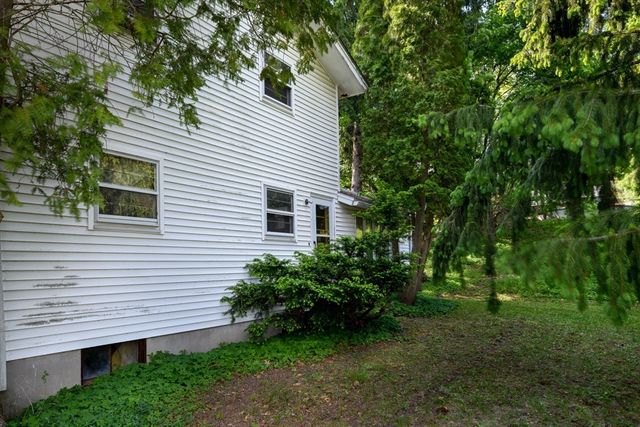 44 Fort Meadow Drive, Hudson, MA 01749
