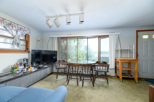 44 Fort Meadow Drive, Hudson, MA 01749