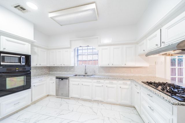 15738 Fleetwood Oaks Drive, Houston, TX 77079