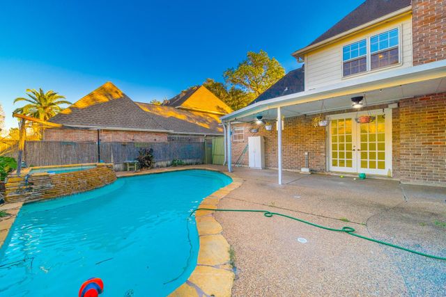 15738 Fleetwood Oaks Drive, Houston, TX 77079