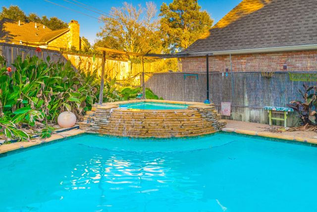 15738 Fleetwood Oaks Drive, Houston, TX 77079