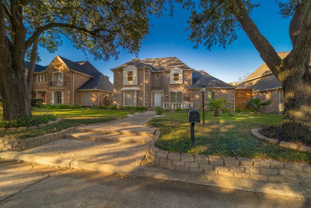 15738 Fleetwood Oaks Drive, Houston, TX 77079