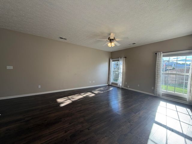 335 Newcastle Lane, Winchester, KY 40391