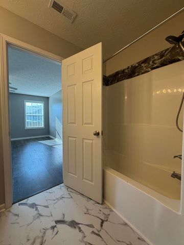 335 Newcastle Lane, Winchester, KY 40391