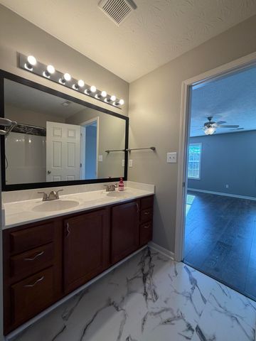 335 Newcastle Lane, Winchester, KY 40391