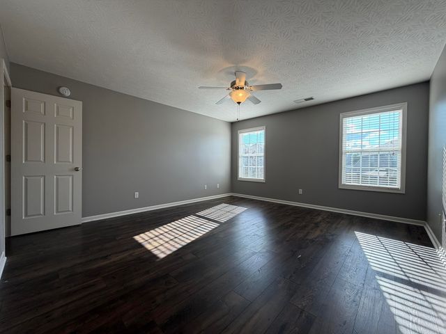335 Newcastle Lane, Winchester, KY 40391