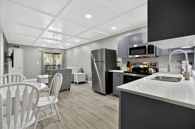 21 Lagoon Rd Apt B1J, Hilton Head Island, SC 29928