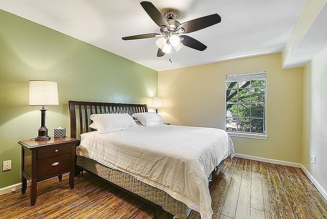 361 N Post Oak Lane 241, Houston, TX 77024