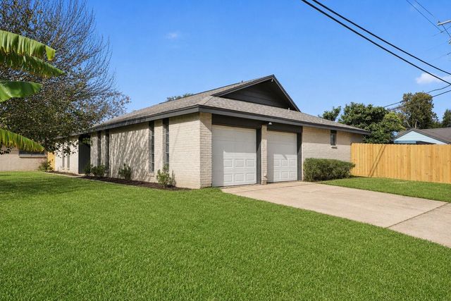 9002 San Jose Avenue, Texas City, TX 77591