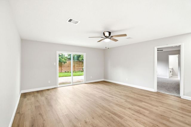 9002 San Jose Avenue, Texas City, TX 77591
