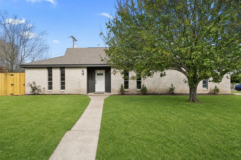 9002 San Jose Avenue, Texas City, TX 77591