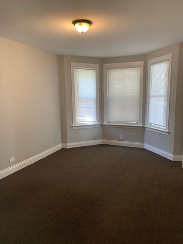 8523 S MUSKEGON Avenue, Chicago, IL 60617