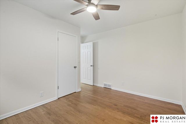 8006 Groves Circle, Omaha, NE 68147