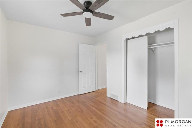 8006 Groves Circle, Omaha, NE 68147