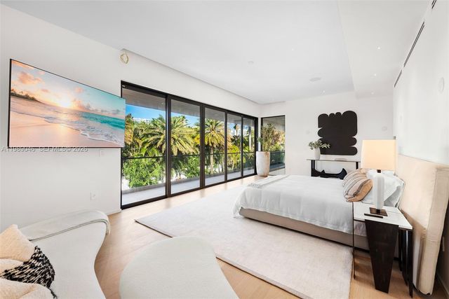 128 Ocean Blvd, Golden Beach, FL 33160