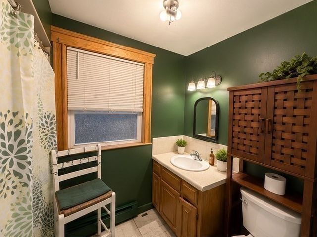 2 Abbott St, Haverhill, MA 01835