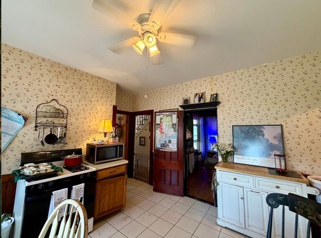 2 Abbott St, Haverhill, MA 01835