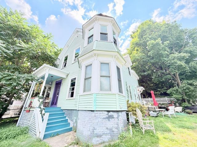 2 Abbott St, Haverhill, MA 01835