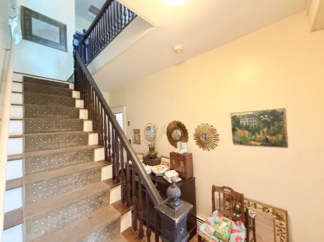 2 Abbott St, Haverhill, MA 01835