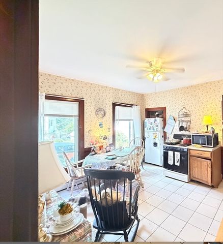2 Abbott St, Haverhill, MA 01835