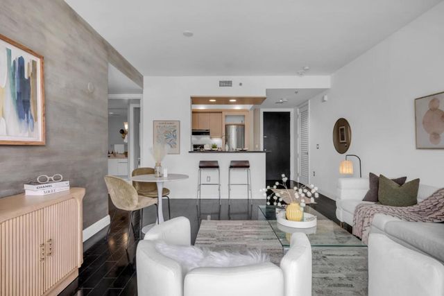 219 Brannan Street 11B, San Francisco, CA 94107