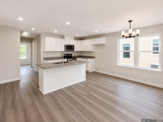 1395 Ravier Ln, Sunshine, LA 70780