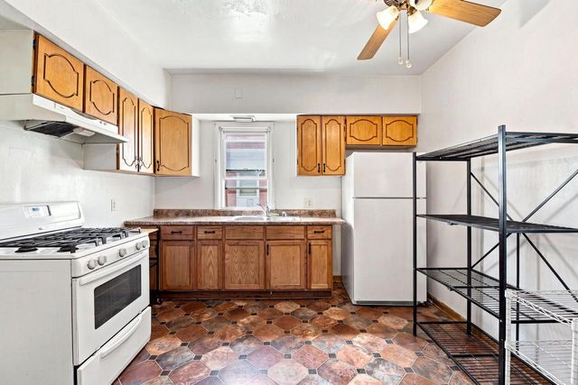 1300 Marquette STREET, Racine, WI 53404