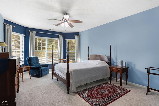 11947 Avedon Way, Zionsville, IN 46077