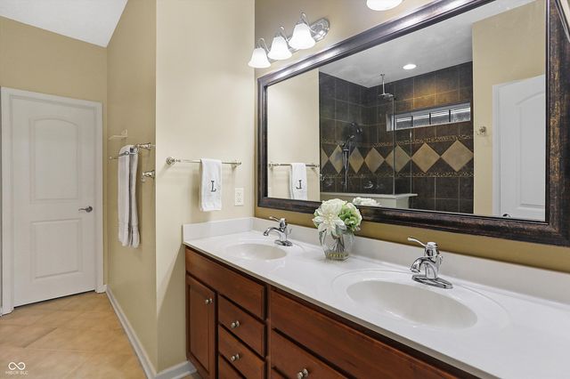 11947 Avedon Way, Zionsville, IN 46077