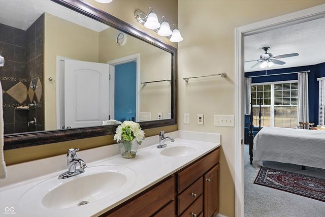 11947 Avedon Way, Zionsville, IN 46077