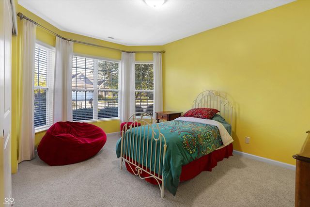 11947 Avedon Way, Zionsville, IN 46077