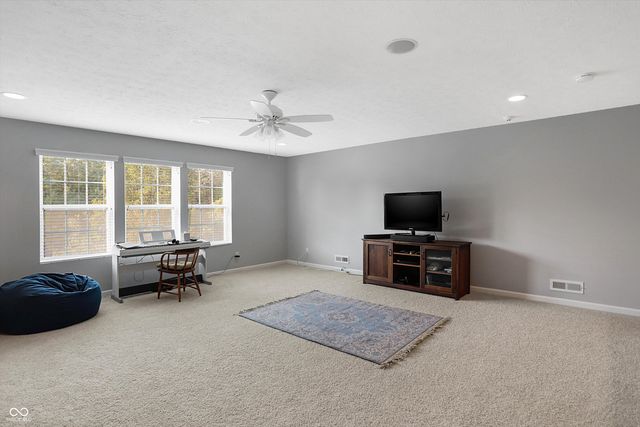 11947 Avedon Way, Zionsville, IN 46077