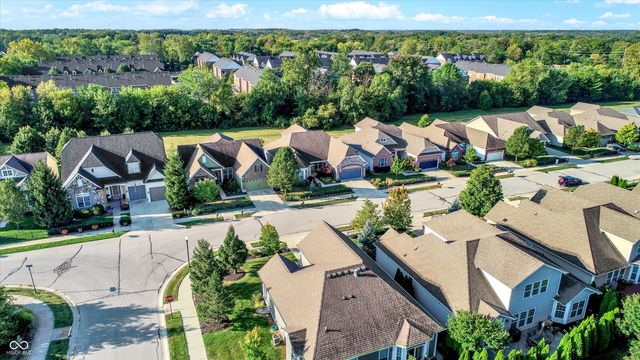 11947 Avedon Way, Zionsville, IN 46077