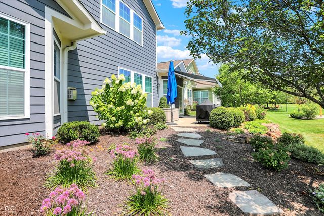 11947 Avedon Way, Zionsville, IN 46077