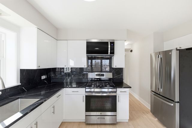 1215 Balmoral Avenue 1, Westchester, IL 60154