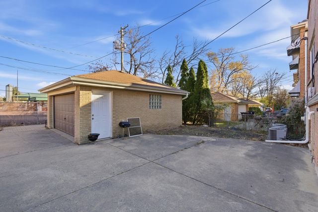 1215 Balmoral Avenue 1, Westchester, IL 60154