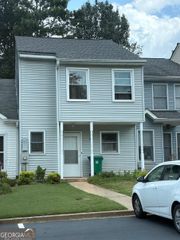 2268 Wellington Circle, Lithonia, GA 30058