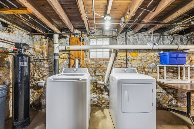 310 Godfrey Avenue, Lockport, IL 60441