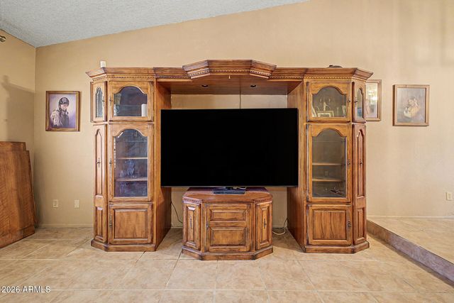 2238 W NARANJA Avenue, Mesa, AZ 85202