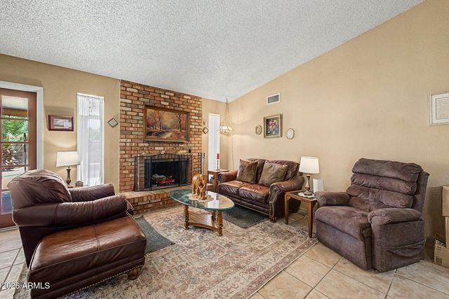2238 W NARANJA Avenue, Mesa, AZ 85202