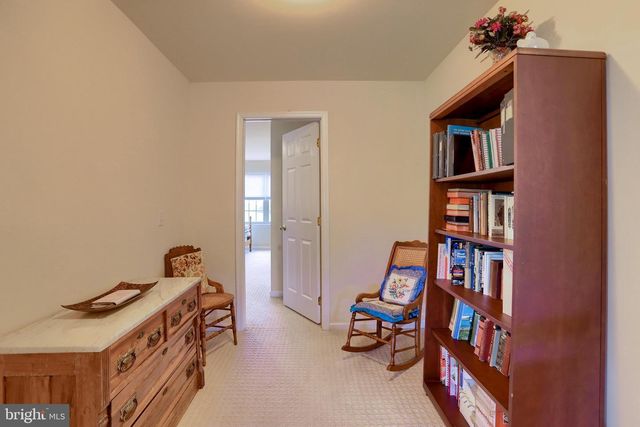 320 ASHLEY DR, Marietta, PA 17547