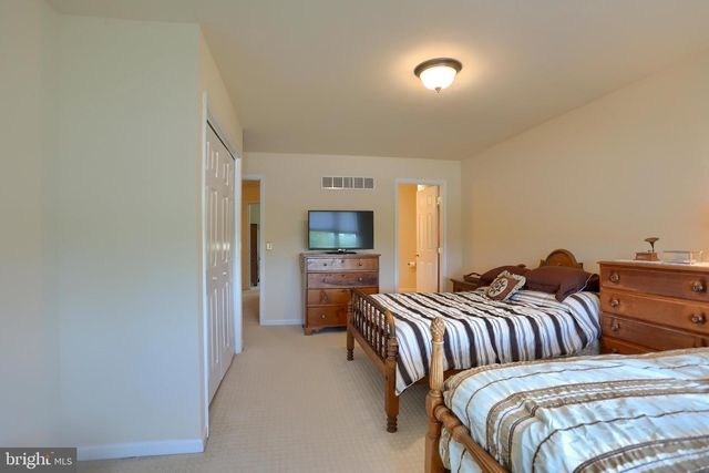 320 ASHLEY DR, Marietta, PA 17547