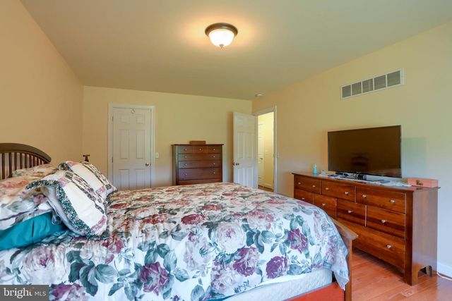 320 ASHLEY DR, Marietta, PA 17547