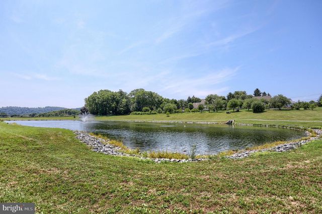 320 ASHLEY DR, Marietta, PA 17547