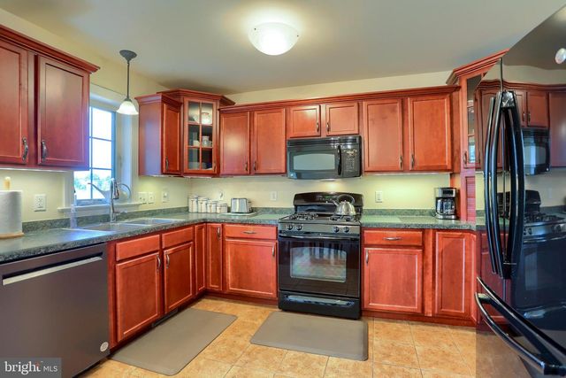 320 ASHLEY DR, Marietta, PA 17547